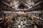 A photo of the interior of Pitt Rivers Museum from the second floor (© Geni, CC BY-SA 4.0)