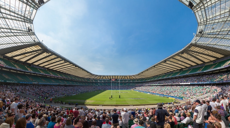 The Twickenham Stadium in 2012 full of fans (© Diliff, CC BY-SA 3.0)