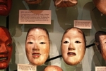 Japanese Noh masks at the Pitt Rivers Museum in Oxford (© Einsamer Schütze, CC BY-SA 3.0)