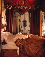 One of the bedrooms at Dennis Severs' House (© Unknown author, CC BY 2.0)