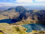 The twin peaks of Y Lliwedd, which are negotiated on the second half of the Snowdon Horseshoe route