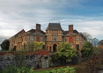 Eltham Palace. The original palace goes back to medieval times, but what you can see here is largely the restoration by Stephen and Virginia Courtauld, in the 1930s (© [Duncan, CC BY 2.0)