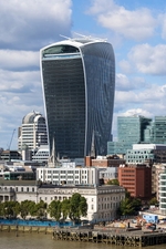20 Fenchurch Street is a commercial skyscraper in London that takes its name from its address on Fenchurch Street, in the historic City of London financial district. It has been nicknamed 'The Walkie-Talkie' because of its distinctive shape. (© Colin, CC BY-SA 4.0)