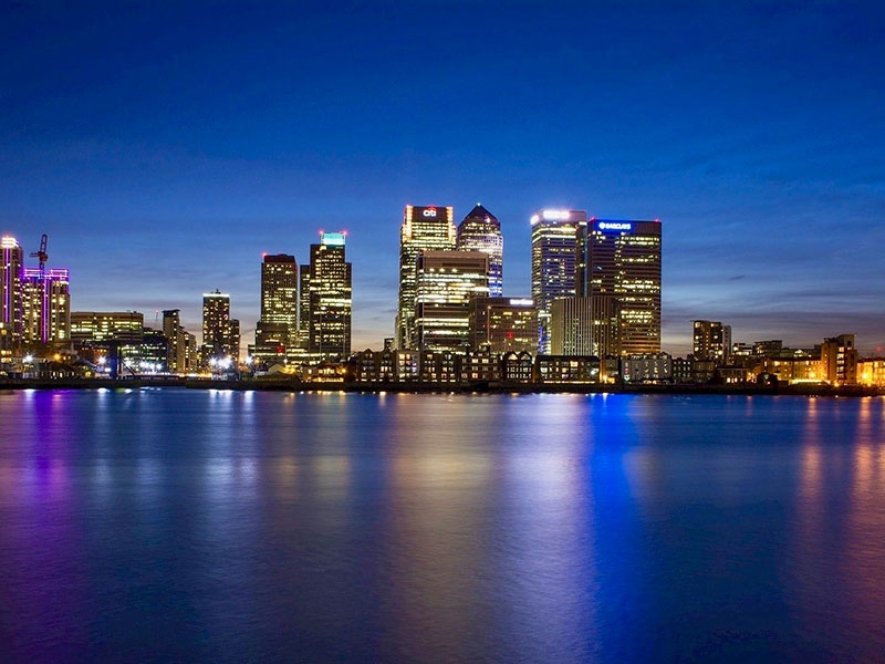 A panoramic view of Canary Wharf at dusk