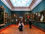 Inside the National Portrait Gallery, 2008 (© Herry Lawford, CC BY 2.0)