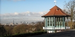 The Horniman Museum bandstand overlooking the London skyline. (© Cmglee, CC BY-SA 3.0)