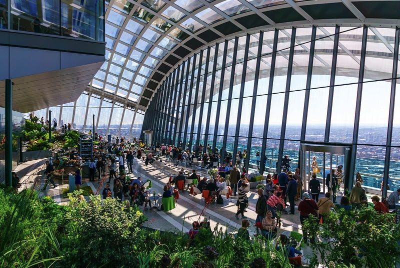 The Sky Garden atop the 'Walkie-Talkie' in London (© Colin, CC BY-SA 4.0)