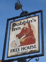 Dobbin's Inn in Wadhurst (© Oast House Archive, CC BY-SA 2.0)