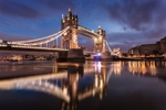 Pre-dawn light over London's most iconic landmark, Tower Bridge (© Fuzzypiggy, CC BY-SA 3.0)