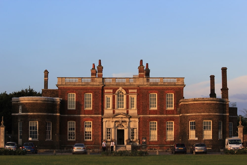 Ranger's House is a medium-sized red brick Georgian mansion in the Palladian style, adjacent to Greenwich Park in the south east of London (© Katie Chan, CC BY-SA 3.0)