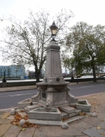 The George Sparkes memorial fountain on Chelsea Embankment. (© Ethan Doyle White, CC BY-SA 4.0)