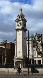 The clocktower outside the Queens' building is part of Queen Mary University of London in Mile End (© Ewan Munro, CC BY-SA 2.0)