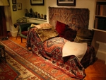 Freud's couch at the museum in Hampstead (© ROBERT HUFFSTUTTER, CC BY 2.0)